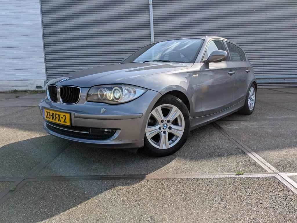 BMW 1-Serie (2011) — foto 1