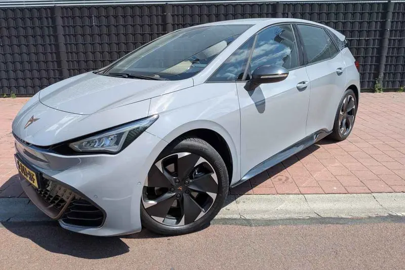 CUPRA Born (2022)