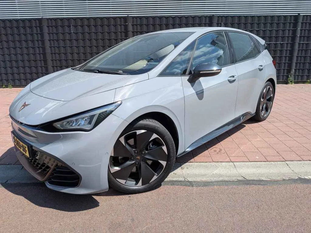 CUPRA Born (2022) — foto 1