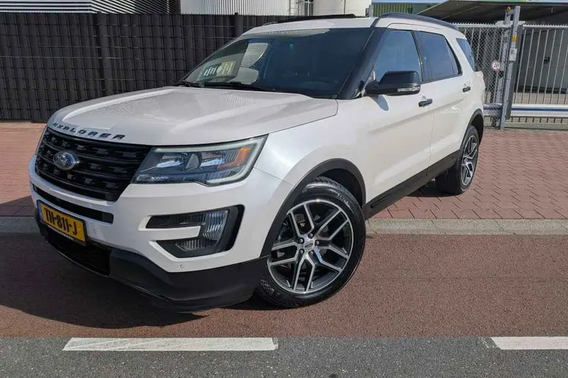 Ford Explorer (2015)