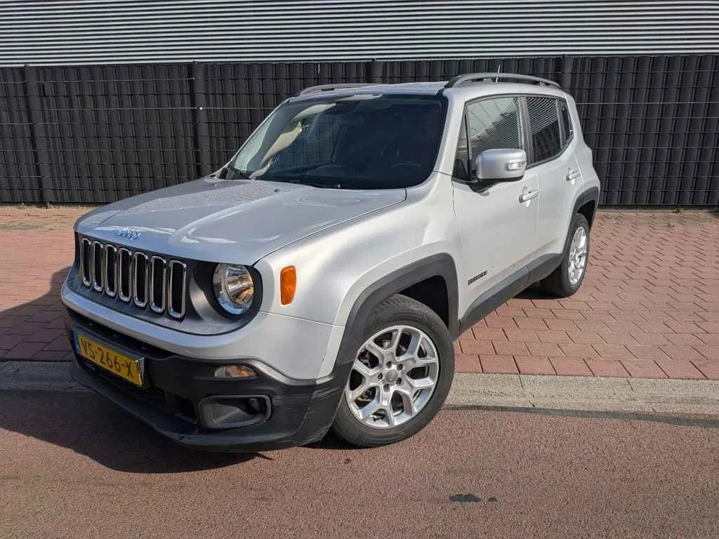 Jeep Renegade (2015) — foto 1