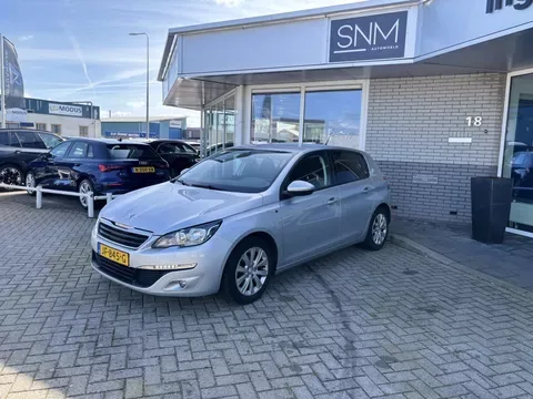 Peugeot 308 (2016) — foto 1