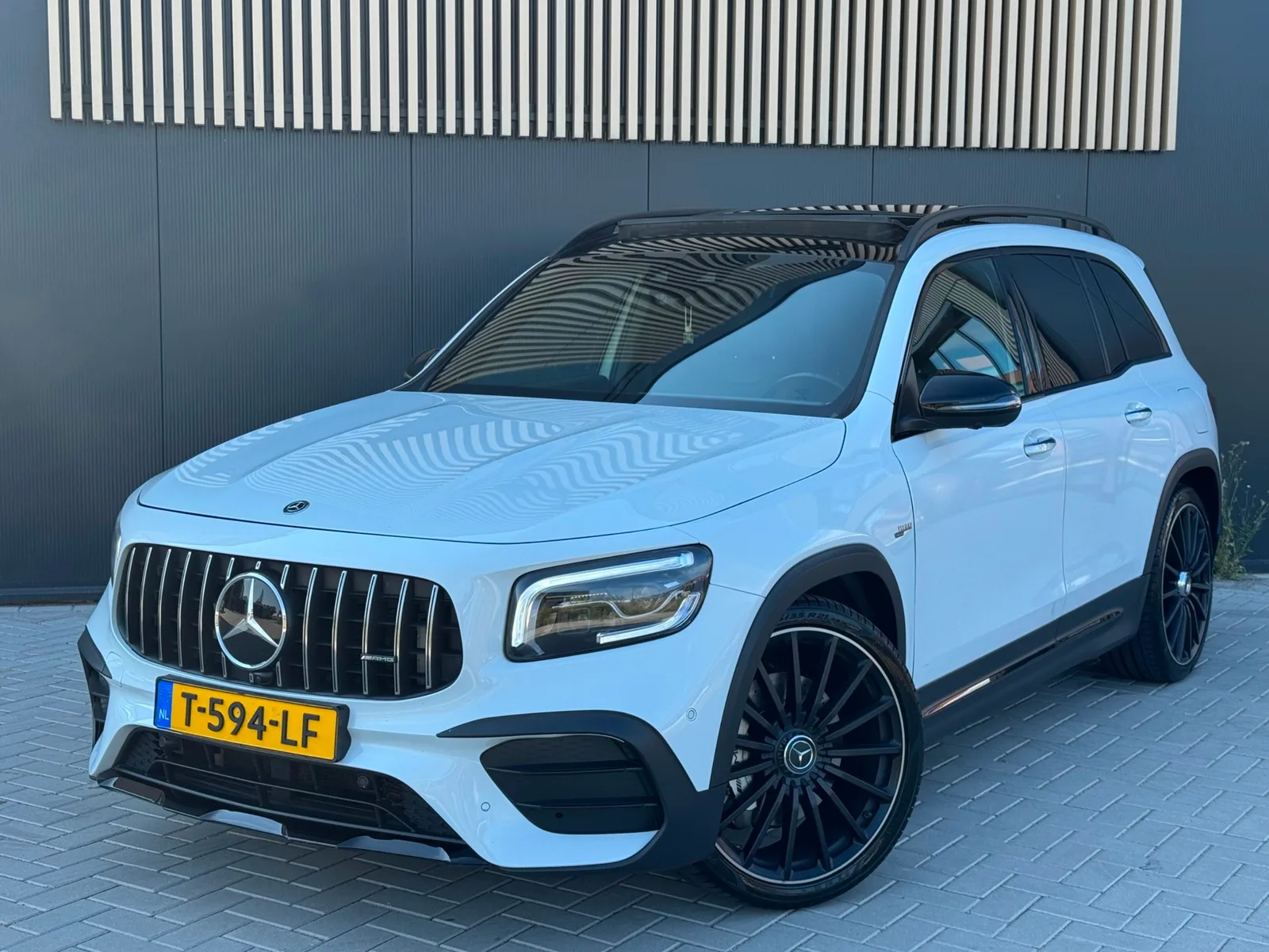Mercedes-Benz GLB-Klasse (2020) — foto 1