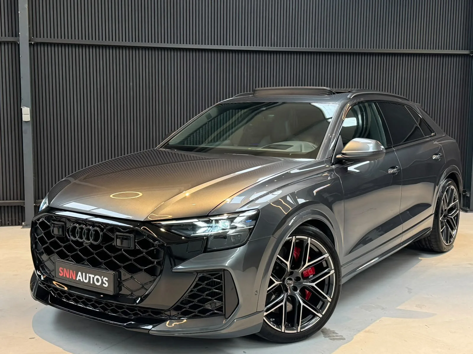 Audi Q8 (2024) — foto 1