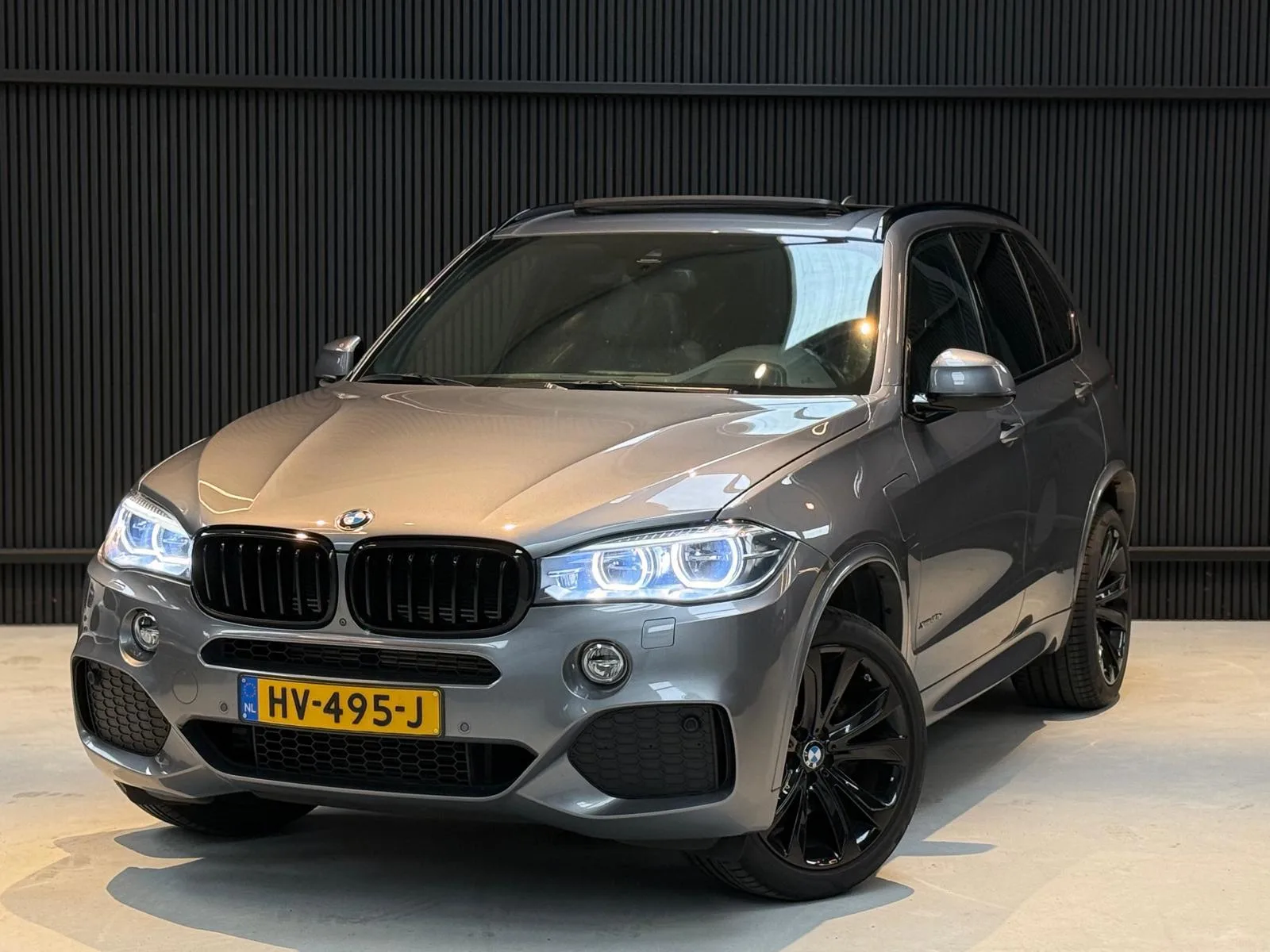 BMW X5 (2015) — foto 1