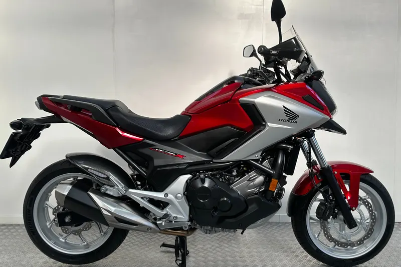 Honda NC750X (2017)