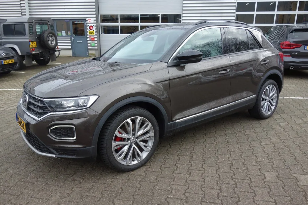Volkswagen T-Roc (2018) — foto 1