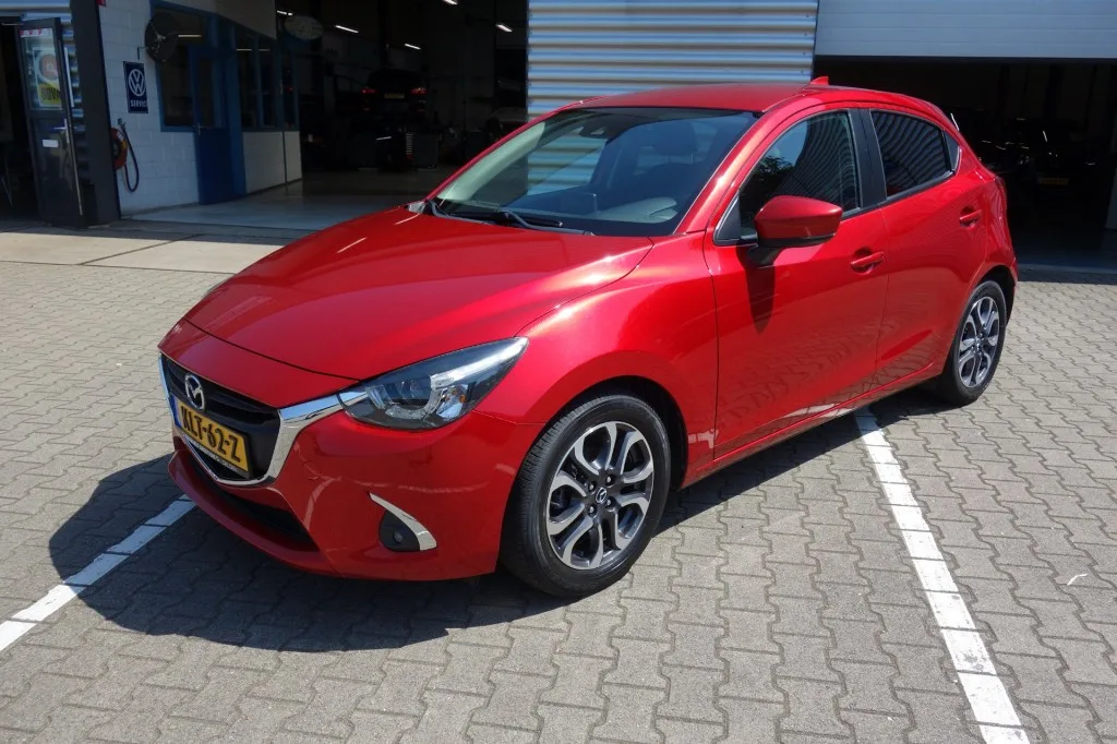 Mazda 2 (2017) — foto 1