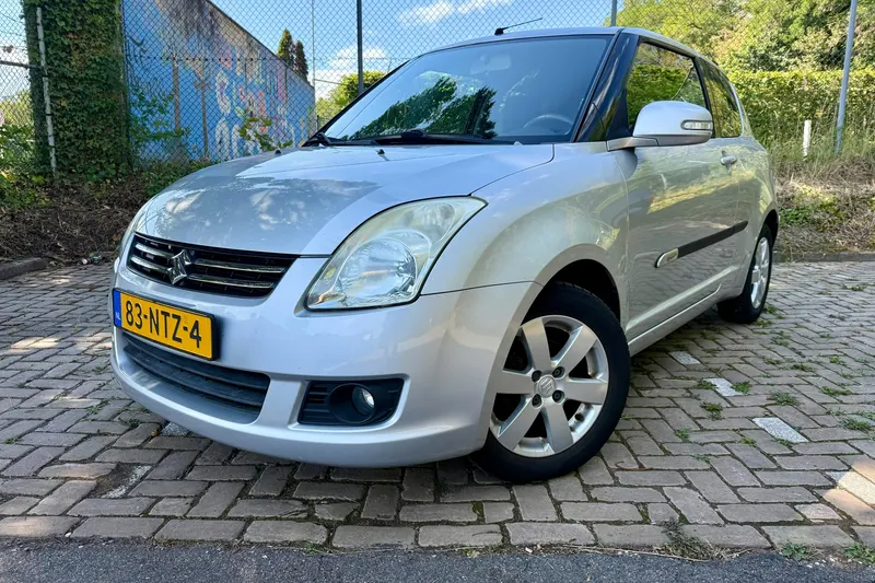 Suzuki Swift (2010)
