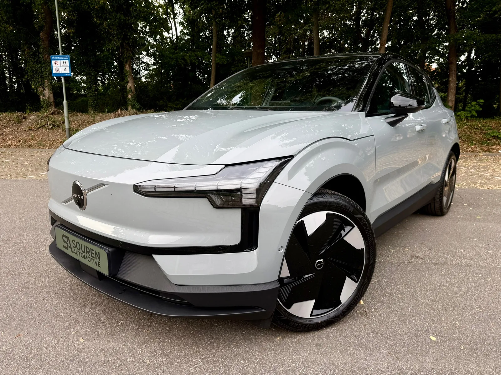 Volvo EX30 (2026) — foto 1