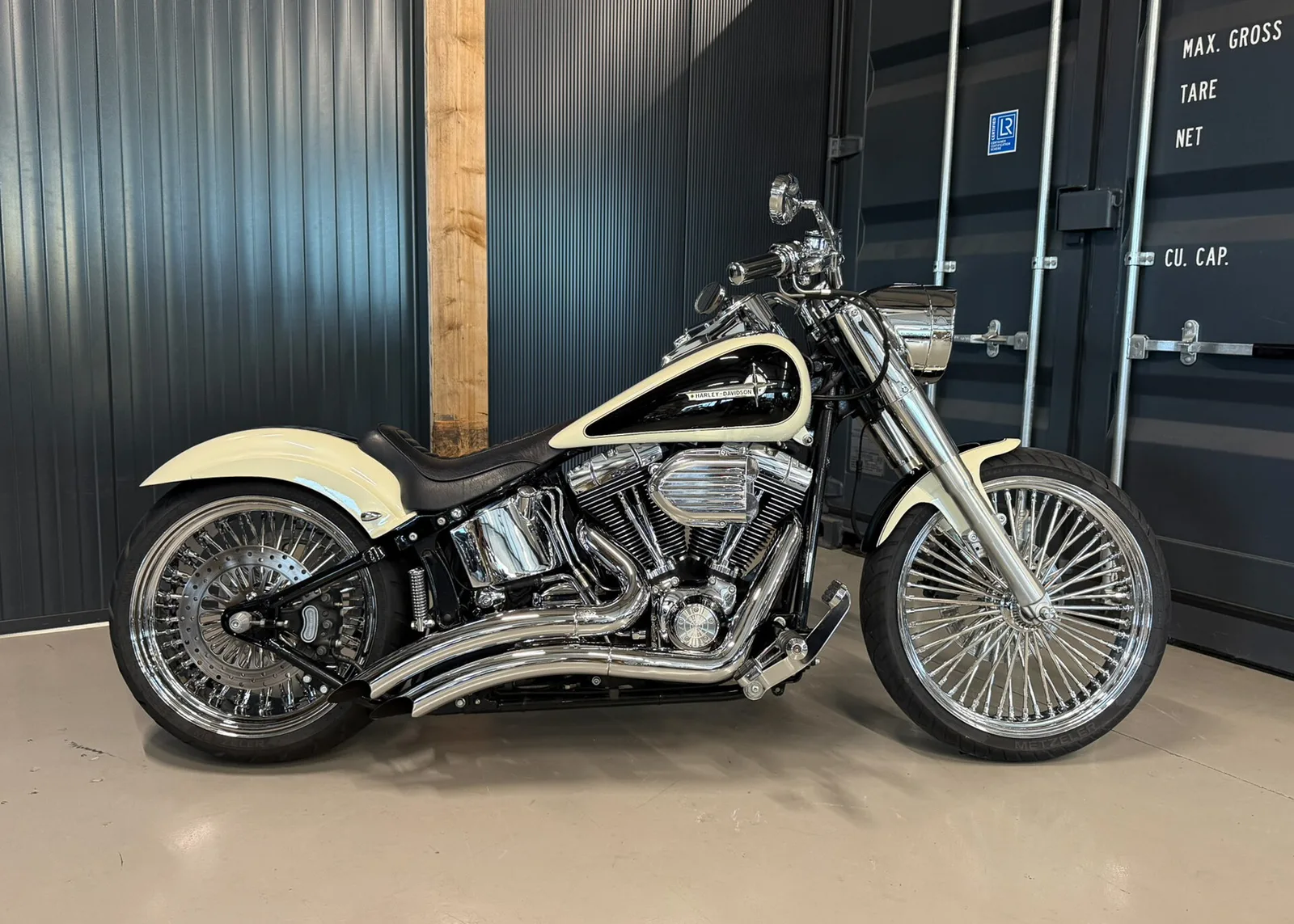 Harley-Davidson Softail Custom (2005) — foto 1
