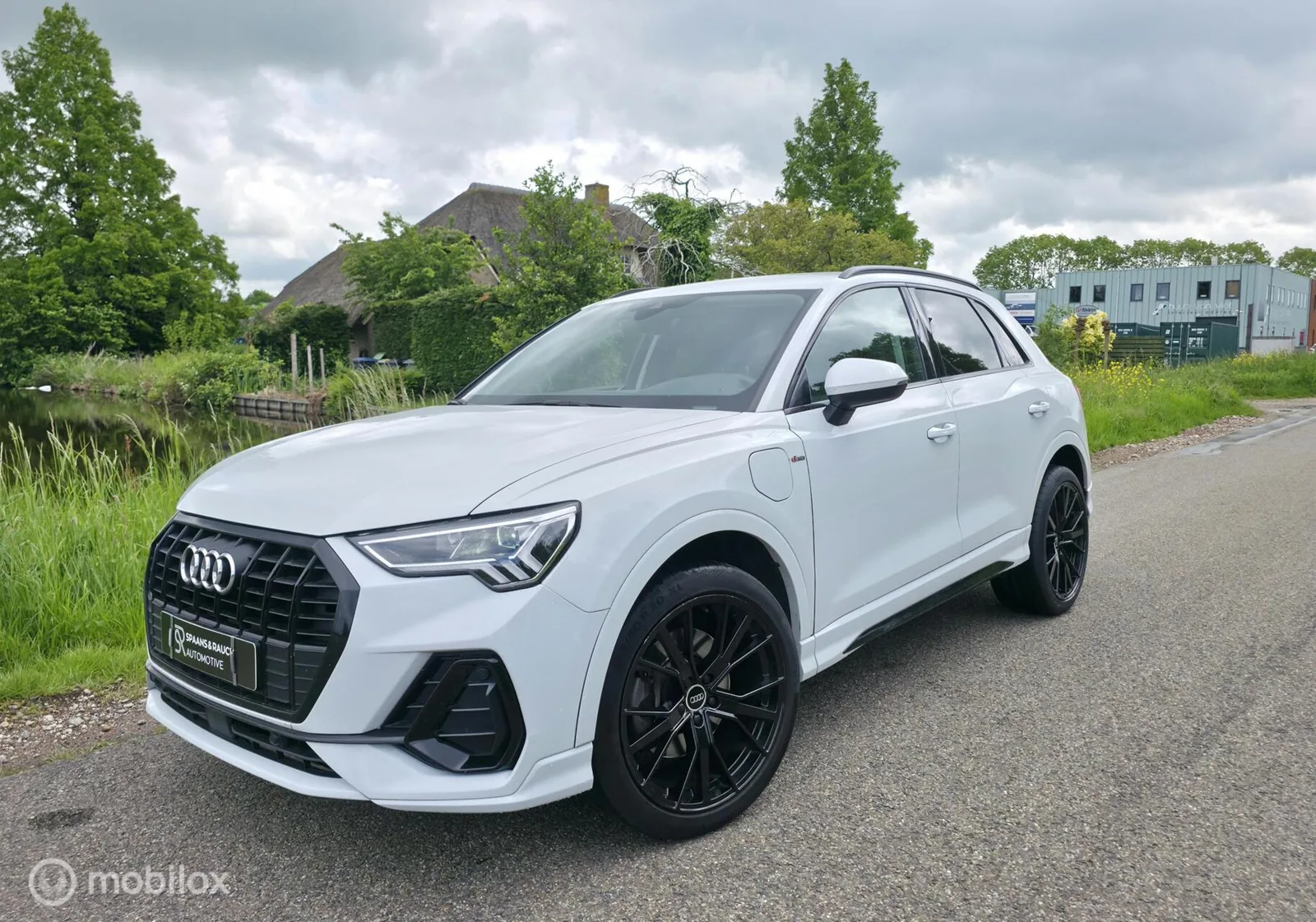 Audi Q3 (2021) — foto 1