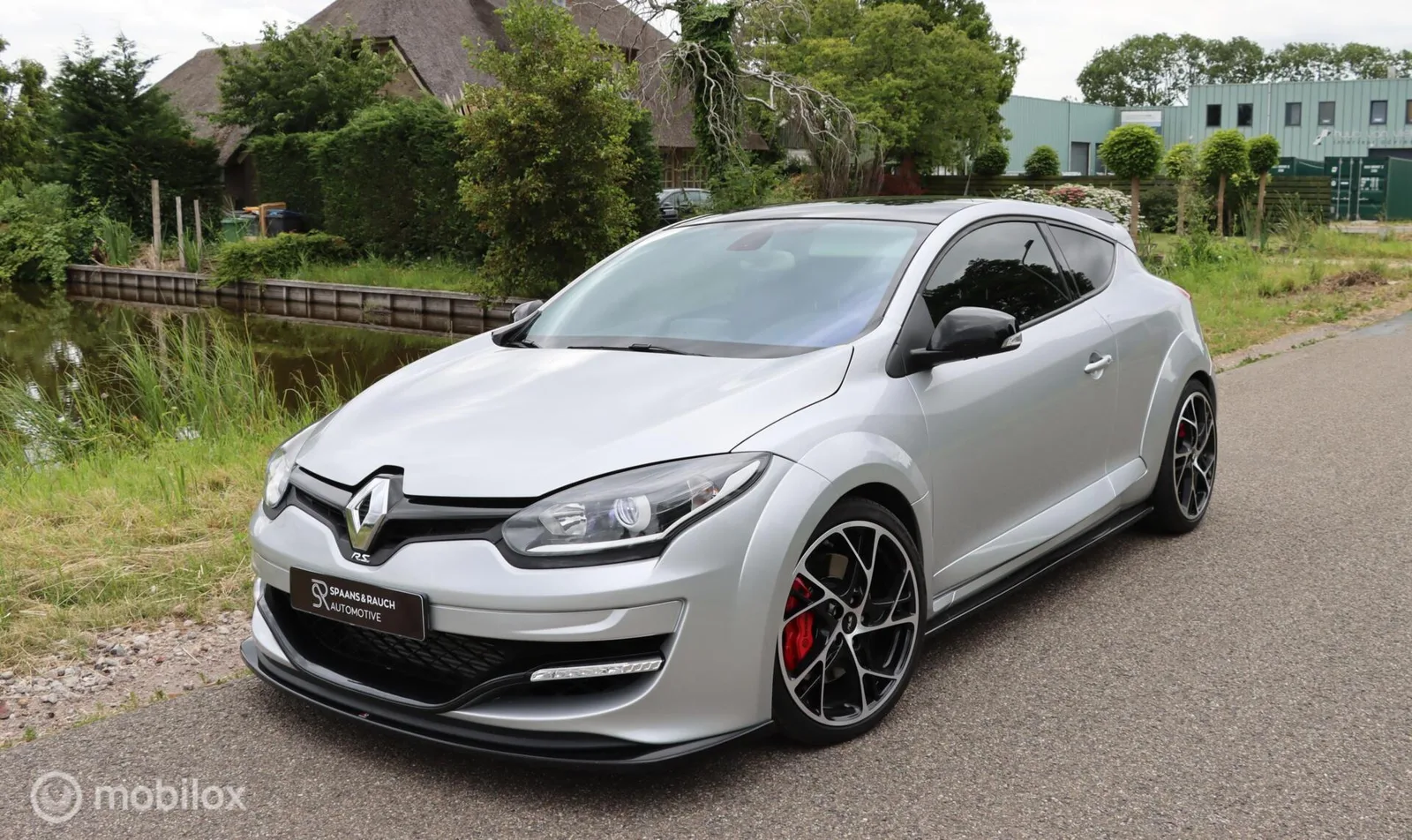 Renault Mégane (2016) — foto 1