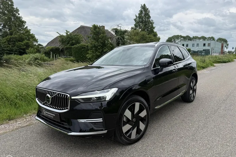 Volvo XC60 (2024)