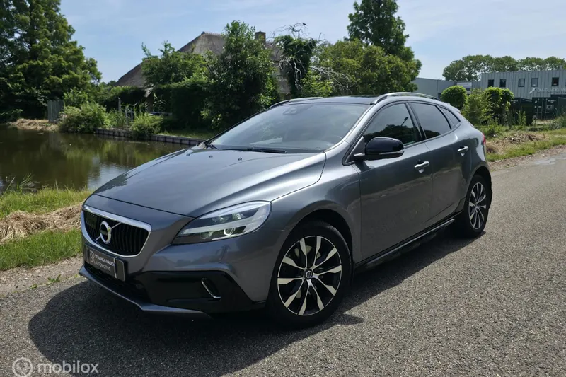Volvo V40 (2019)