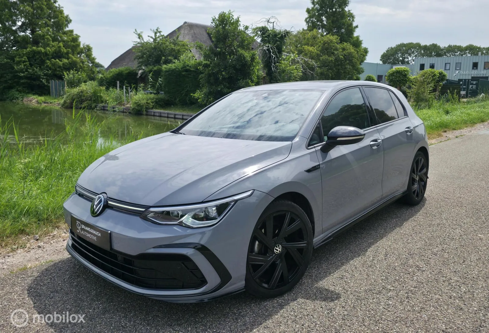 Volkswagen Golf (2023) — foto 1
