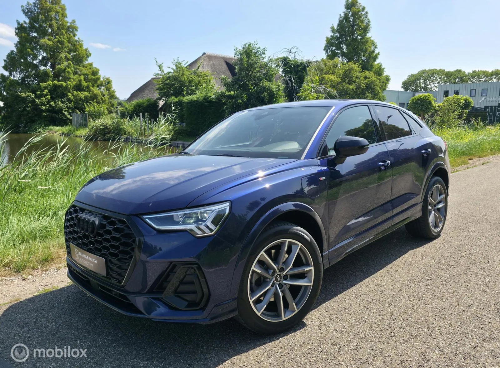 Audi Q3 (2021) — foto 1