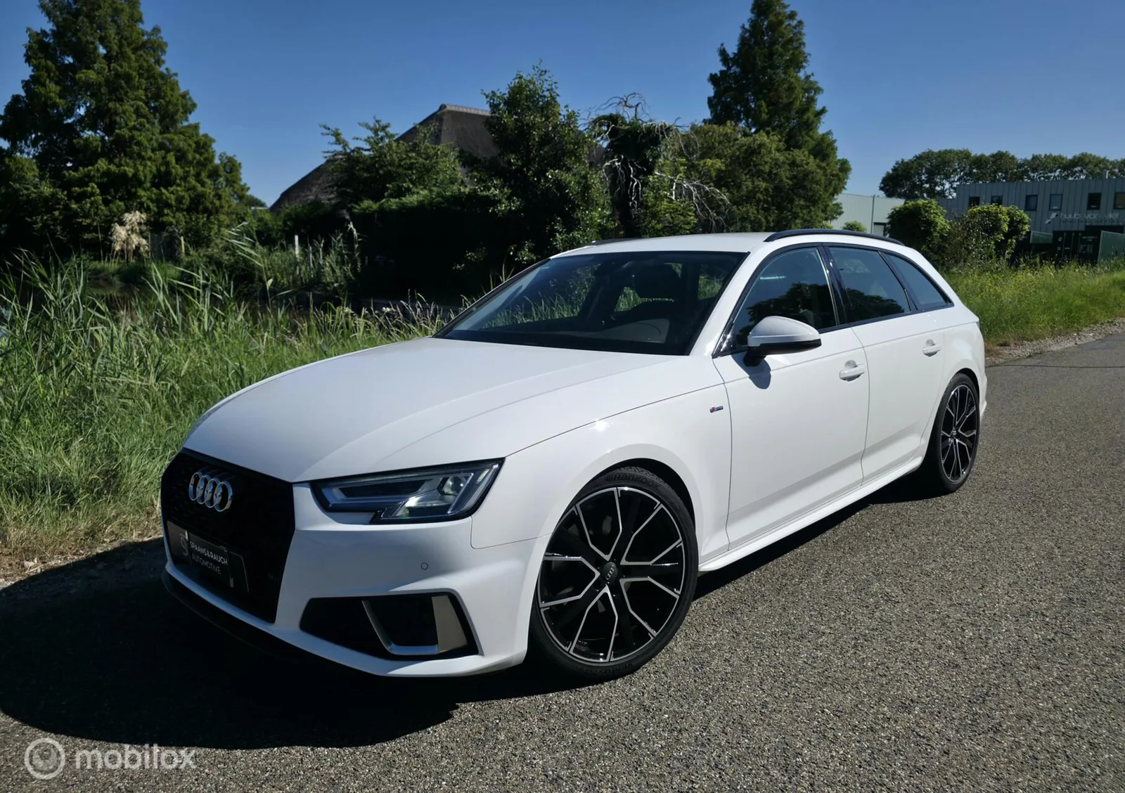 Audi A4 (2019) — foto 1