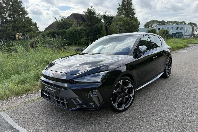 CUPRA Leon (2024)