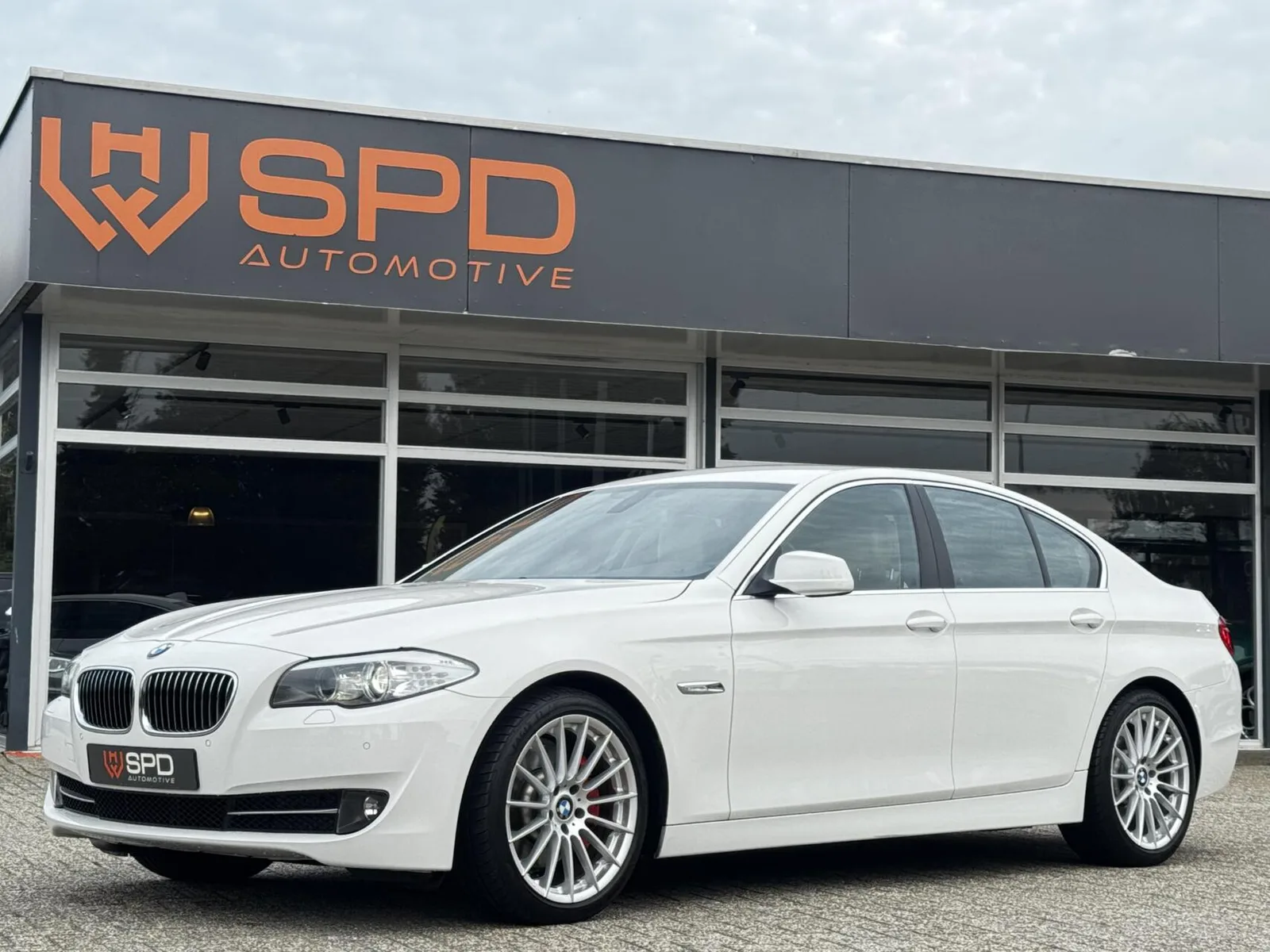 BMW 5-Serie (2011) — foto 1