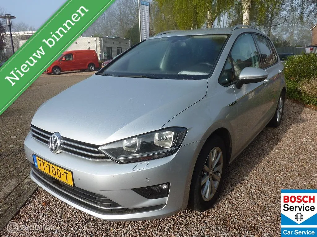 Volkswagen Golf Sportsvan (2015) — foto 1