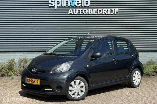 Toyota Aygo (2014) — foto 1