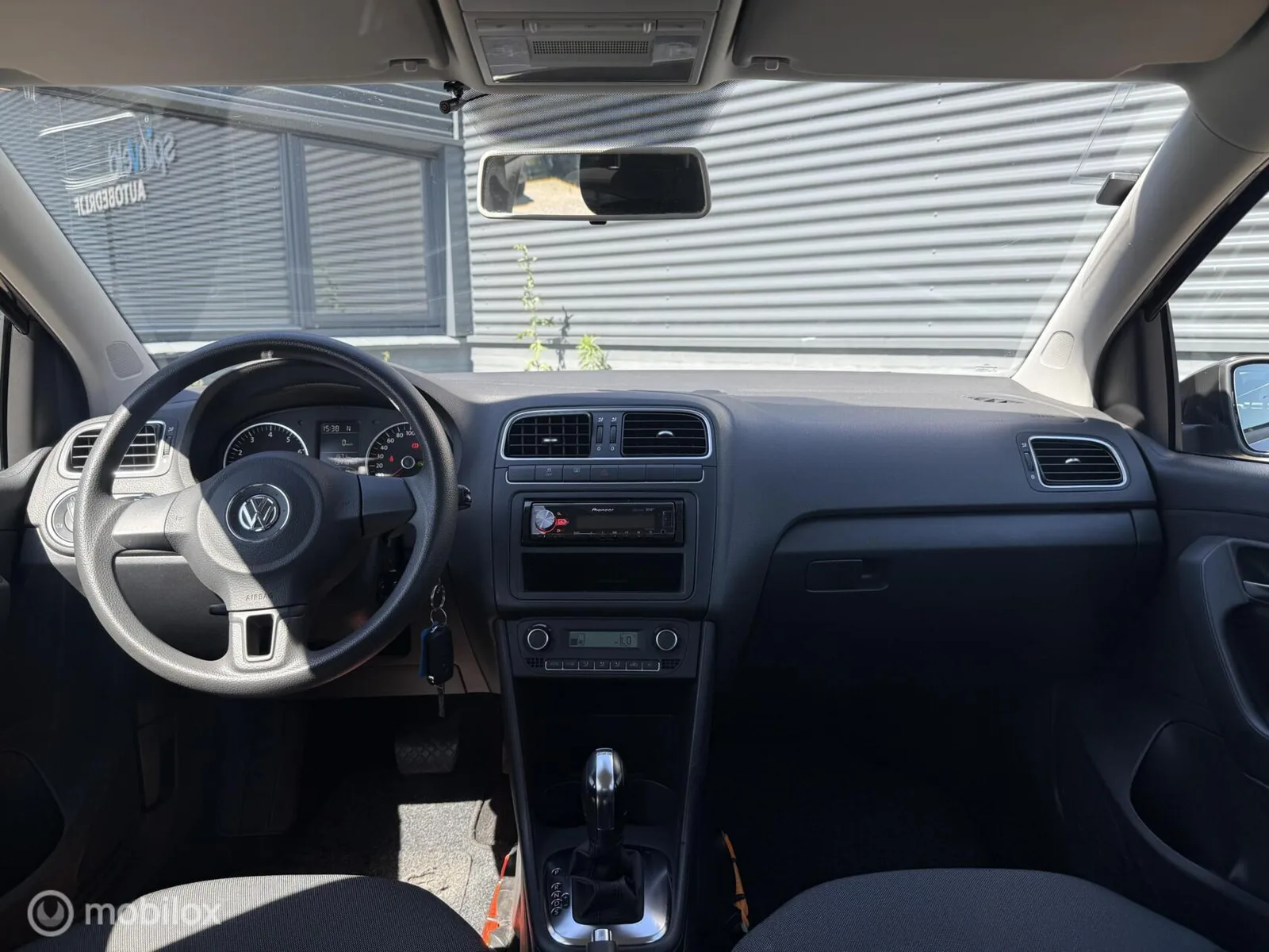 Volkswagen Polo (2011) — foto 1