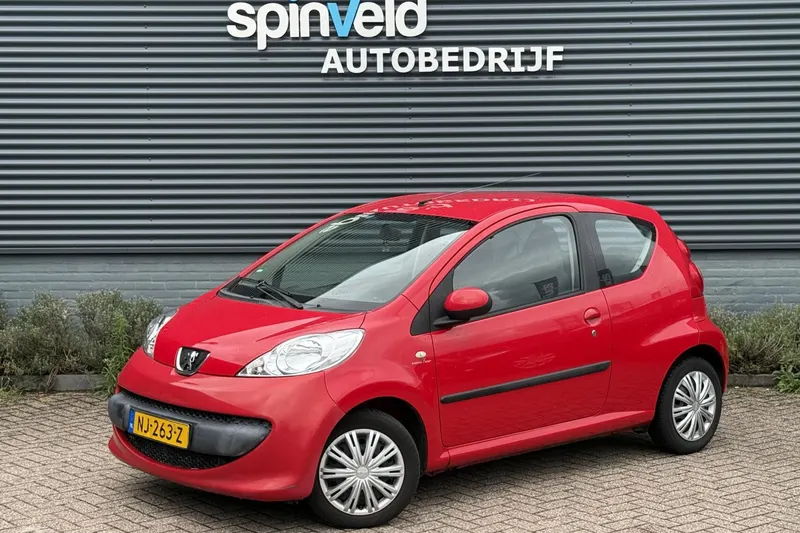Peugeot 107 (2006)