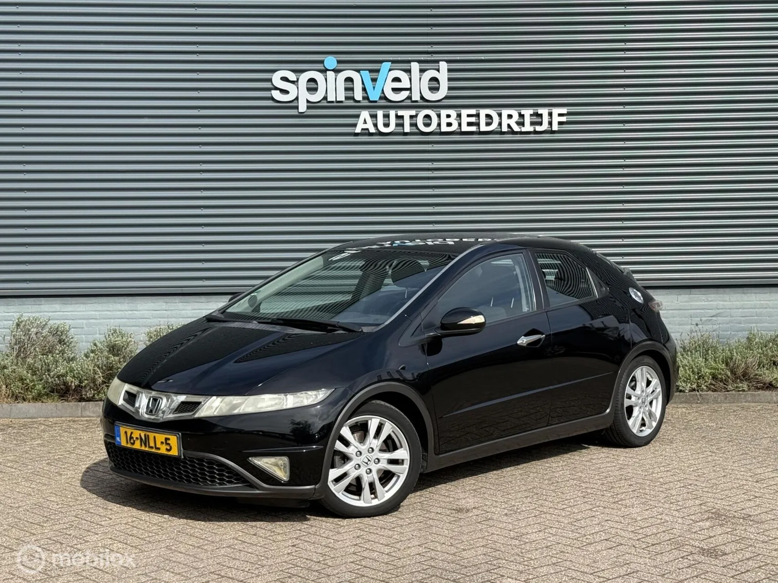 Honda Civic (2010) — foto 1