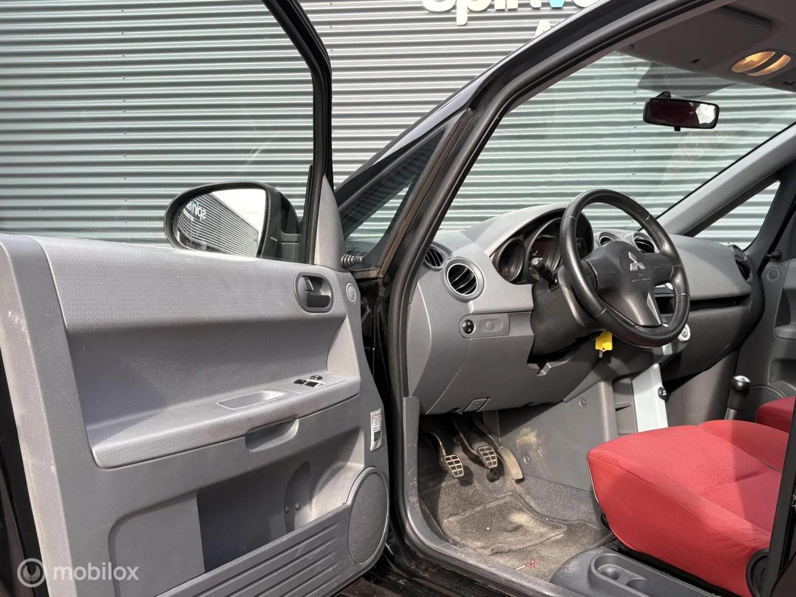 Mitsubishi Colt (2007) — foto 1