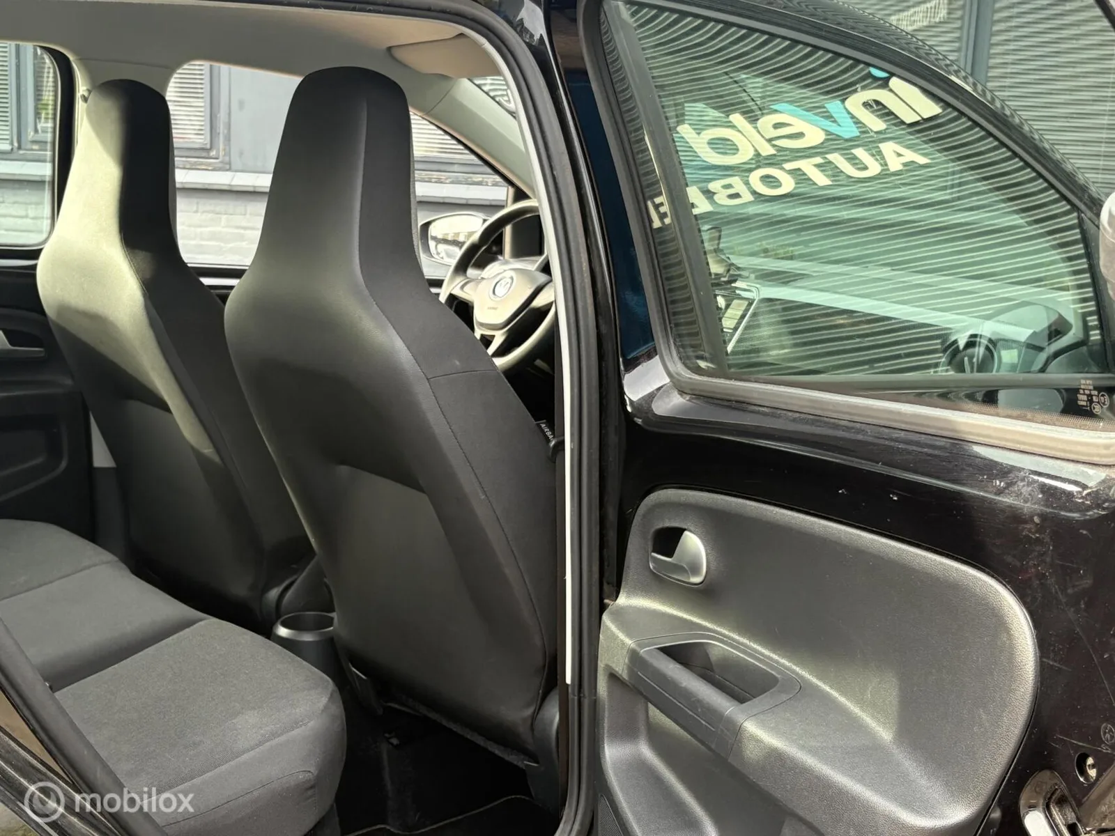 Volkswagen Up! (2017) — foto 1