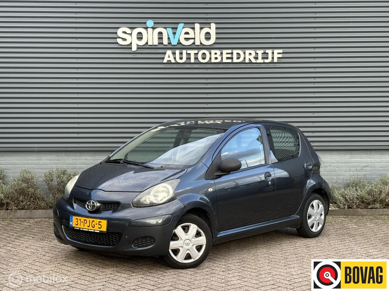 Toyota Aygo (2011) — foto 1