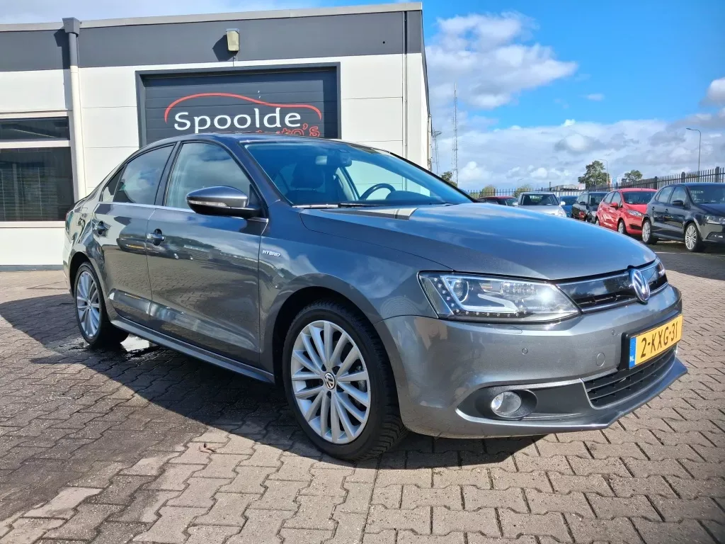 Volkswagen Jetta (2013) — foto 1