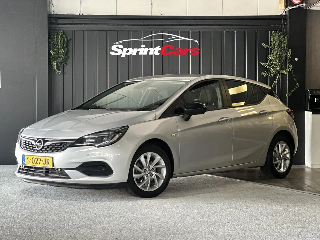 Opel Astra (2021) — foto 1
