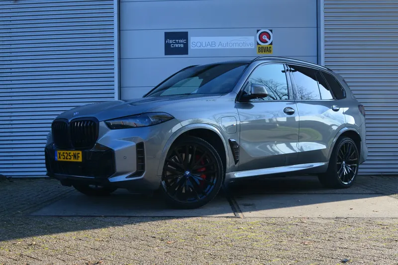 BMW X5 (2023)