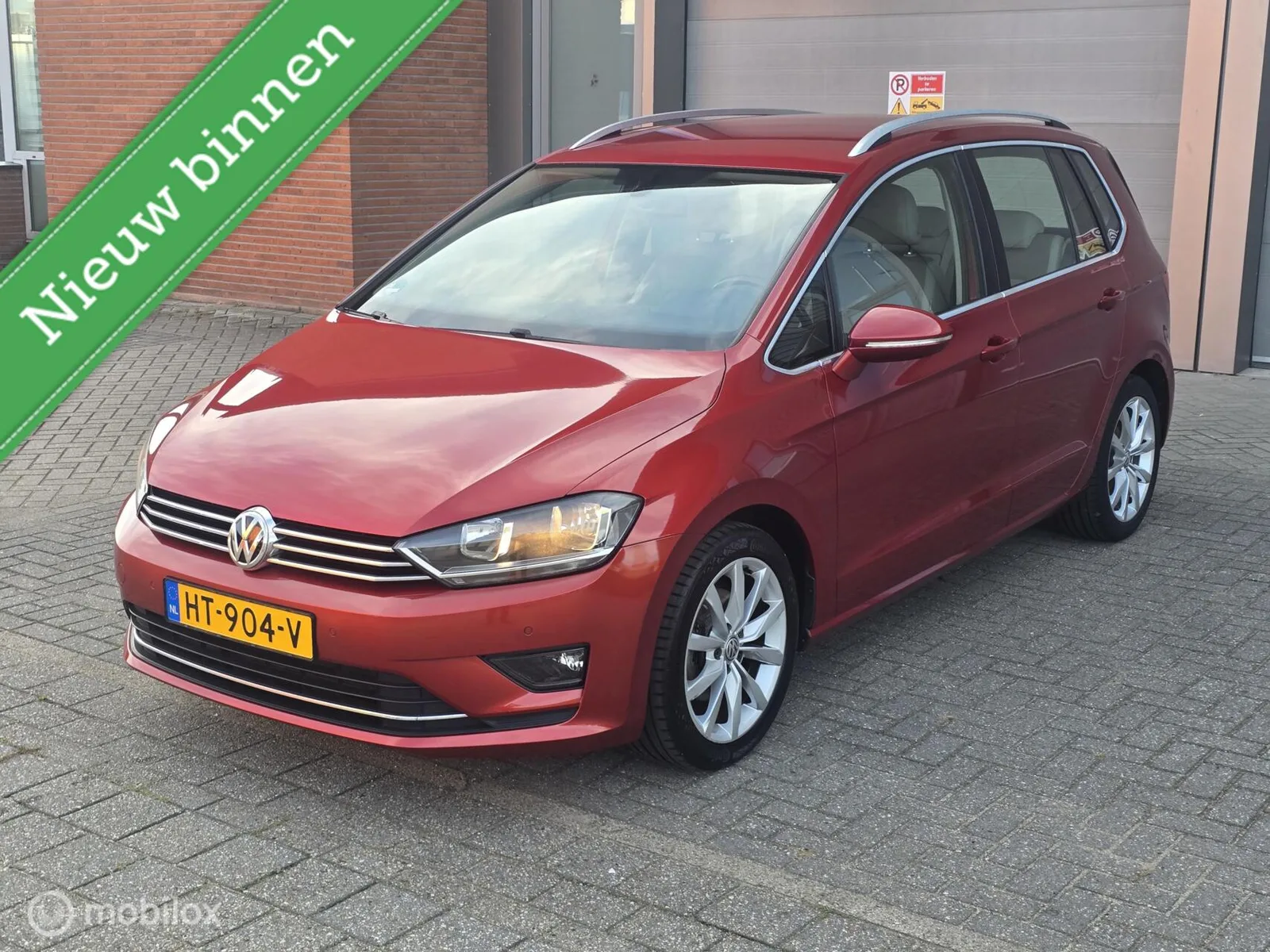 Volkswagen Golf Sportsvan (2016) — foto 1