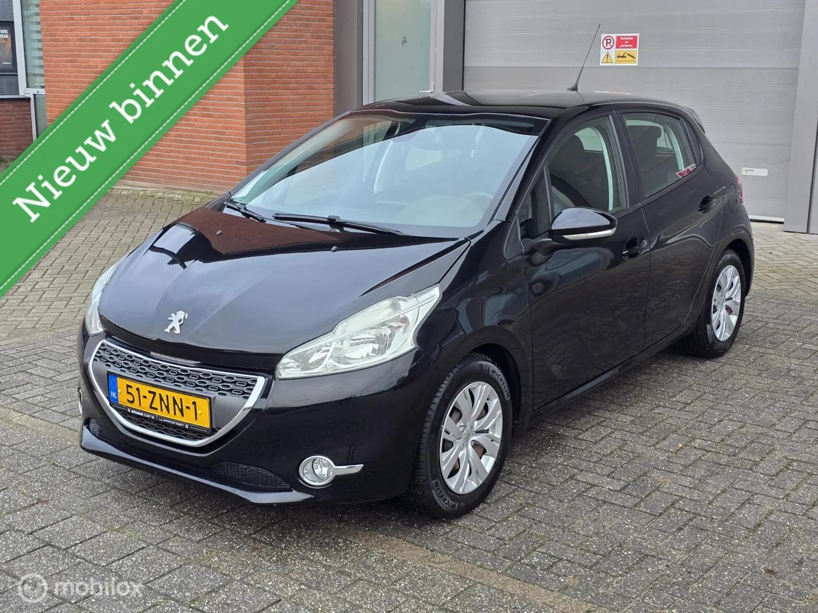 Peugeot 208 (2013) — foto 1