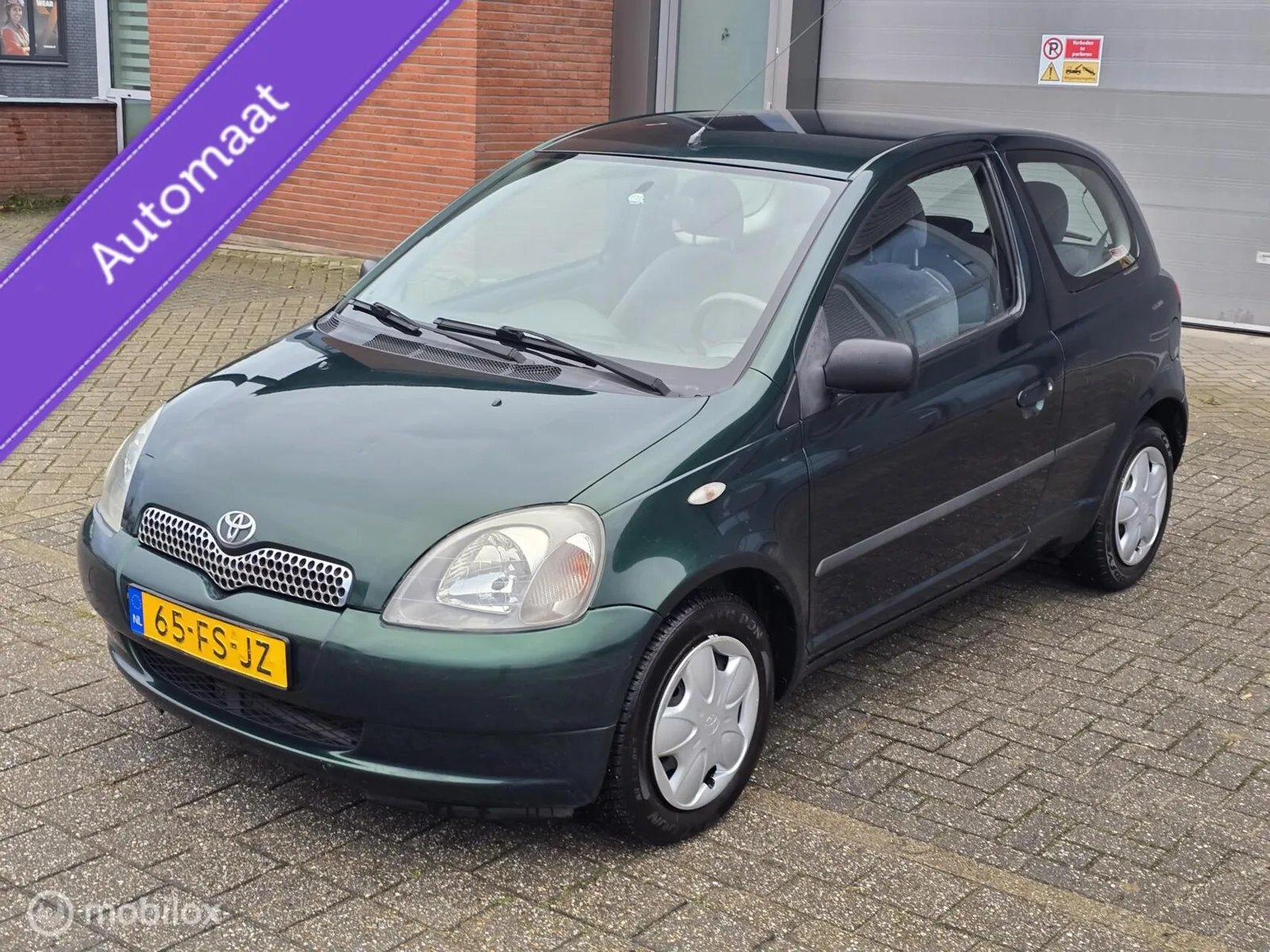Toyota Yaris (2000) — foto 1