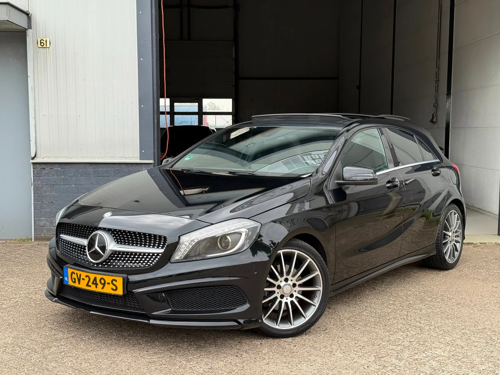 Mercedes-Benz A-Klasse (2015) — foto 1