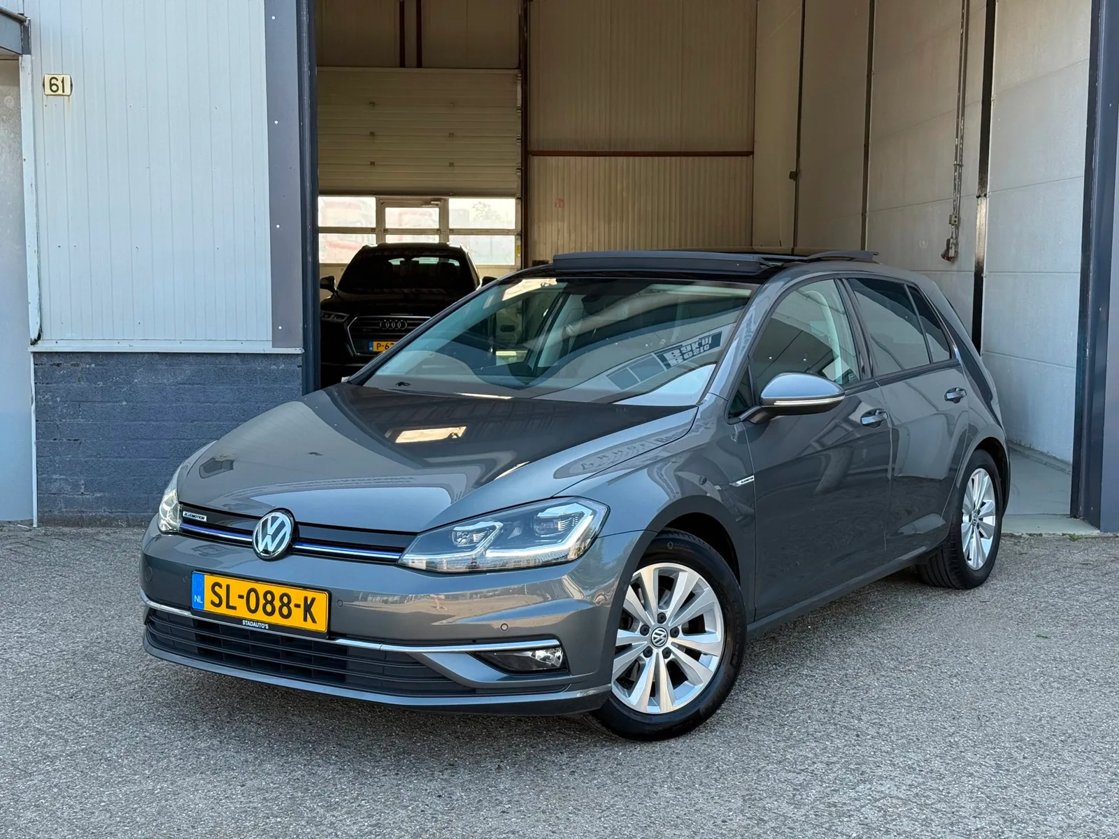 Volkswagen Golf (2018) — foto 1