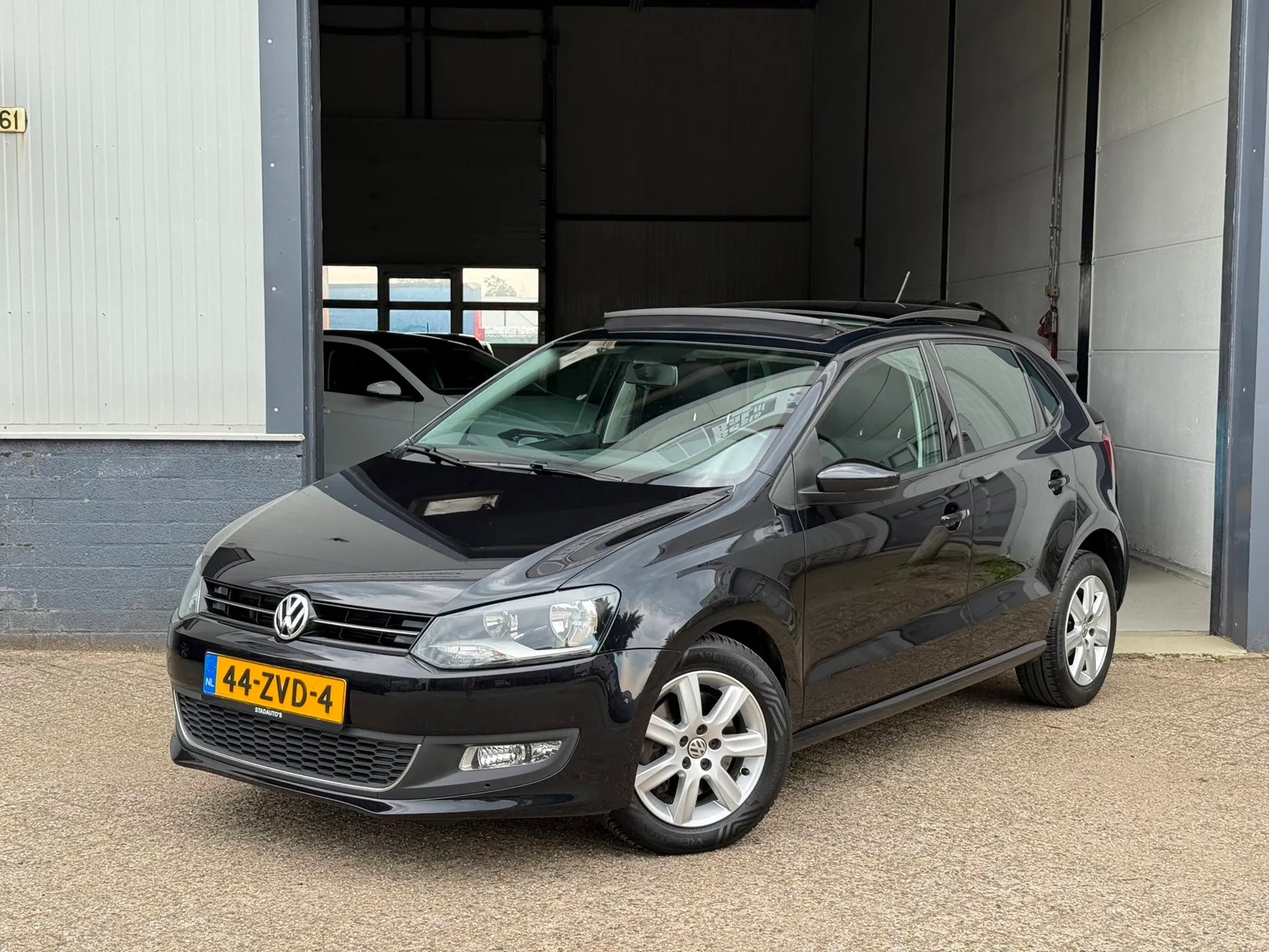 Volkswagen Polo (2013) — foto 1