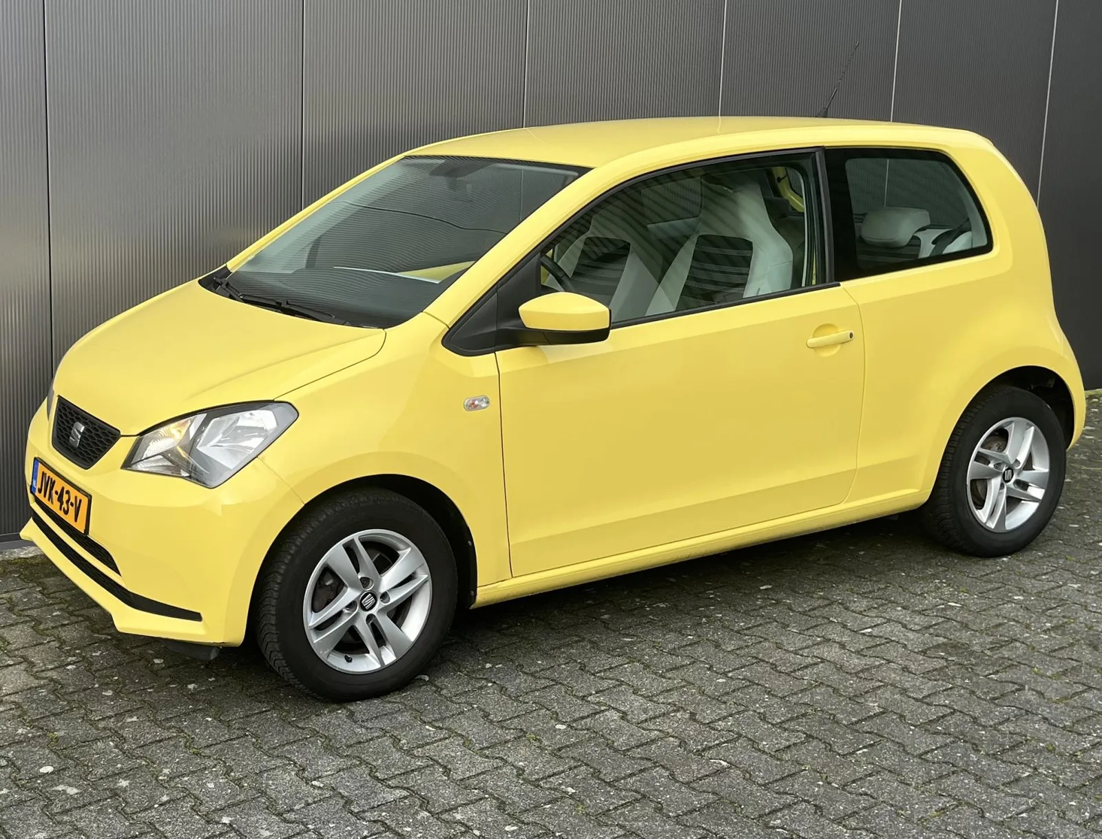 SEAT Mii (2015) — foto 1