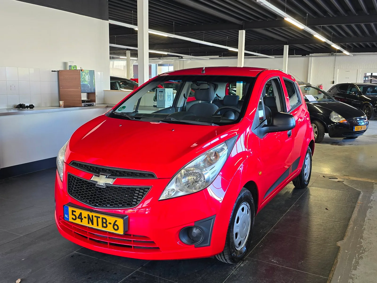 Chevrolet Spark (2010) — foto 1