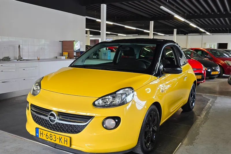 Opel Adam (2013)
