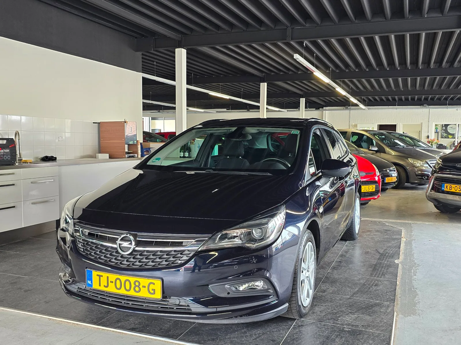 Opel Astra Sports Tourer (2018) — foto 1