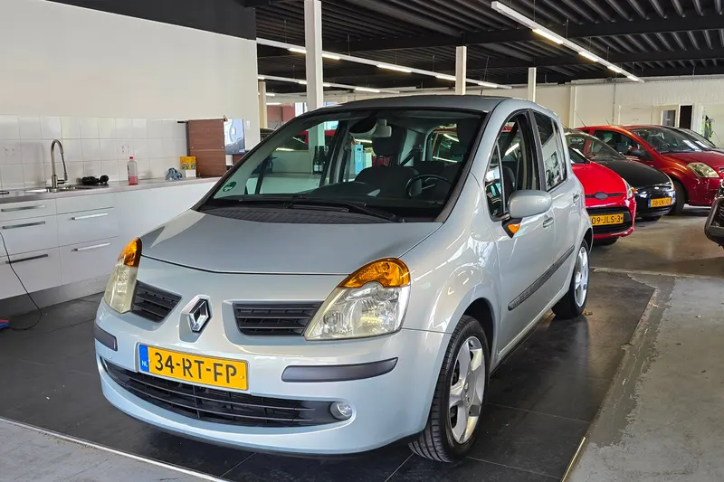Renault Modus (2005)
