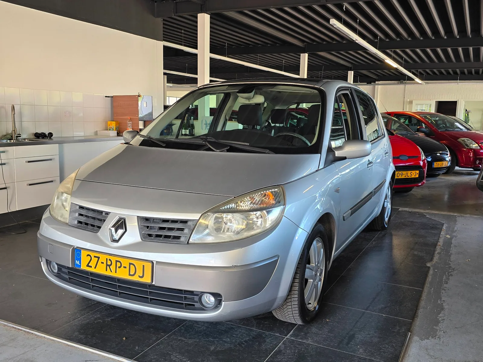 Renault Scénic (2005) — foto 1