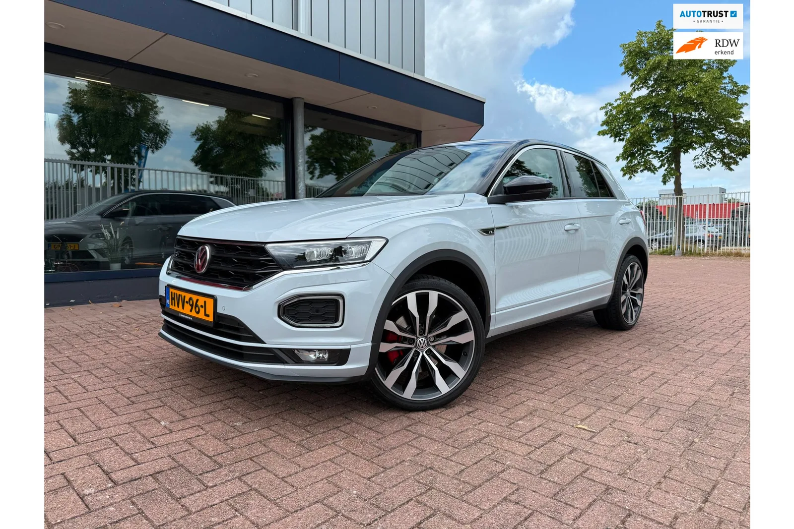 Volkswagen T-Roc (2019) — foto 1
