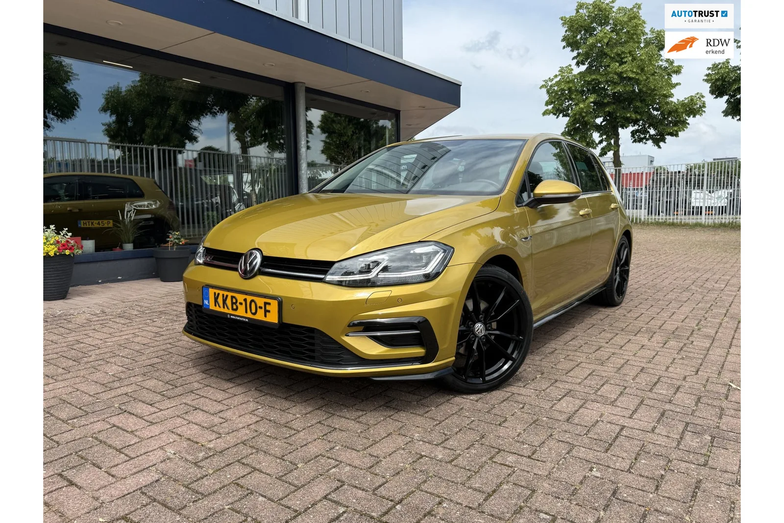 Volkswagen Golf (2025) — foto 1