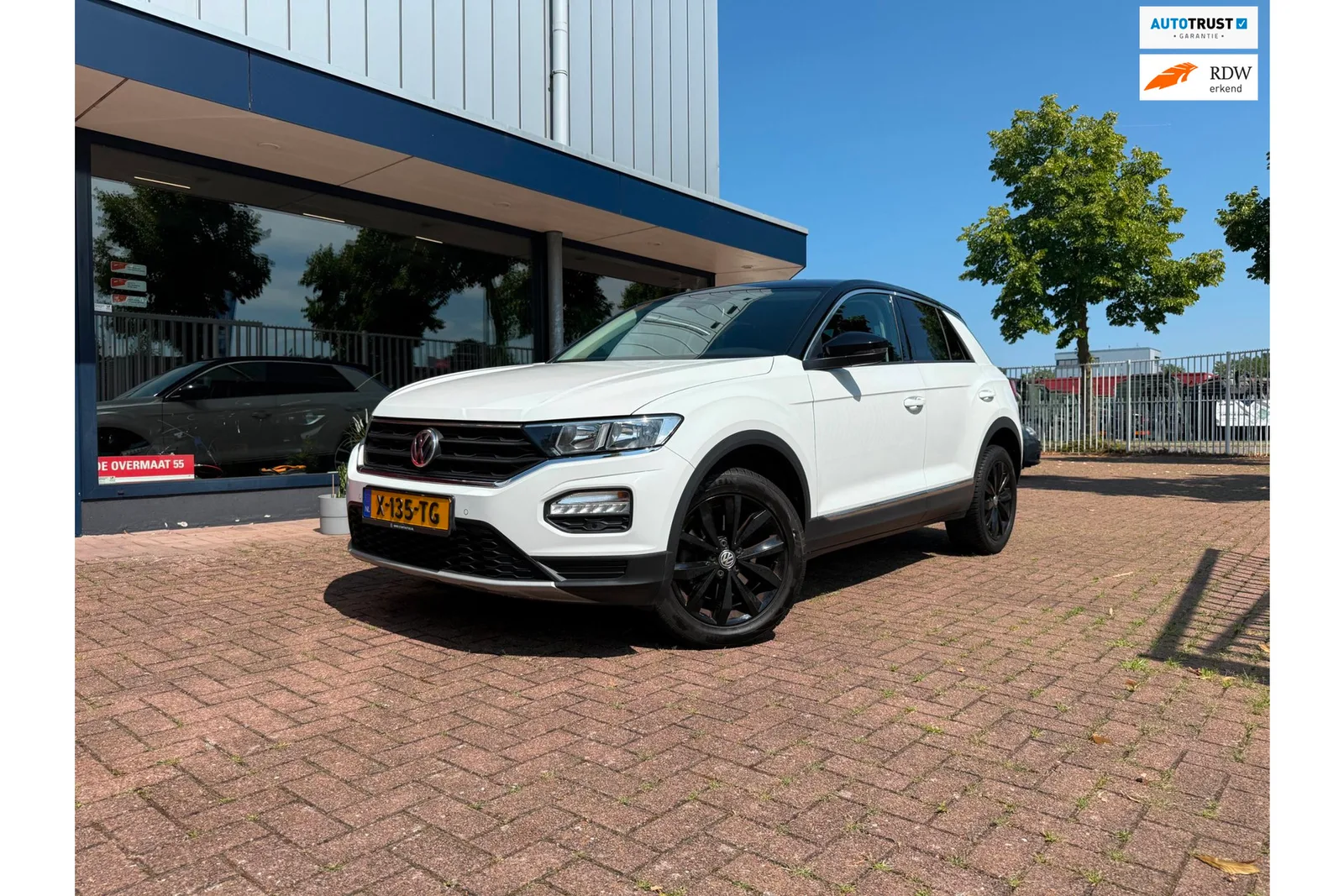 Volkswagen T-Roc (2018) — foto 1